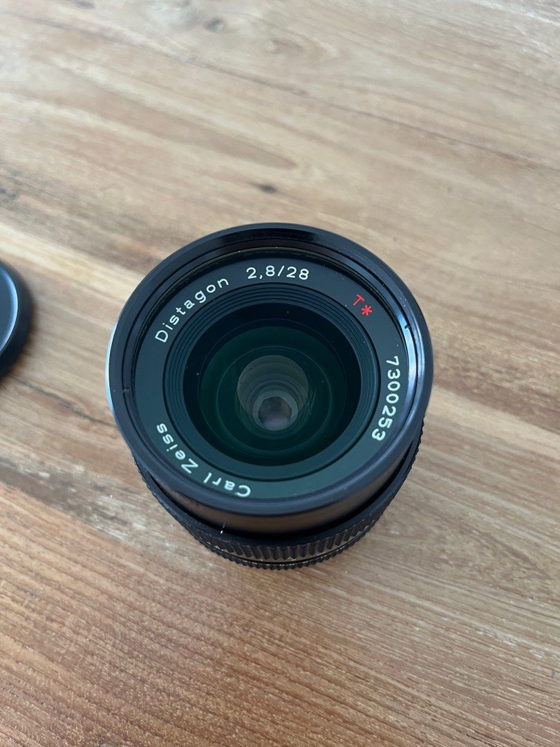 Carl Zeiss Distagon 28mm F/2.8 C/Y ***One Month Warranty