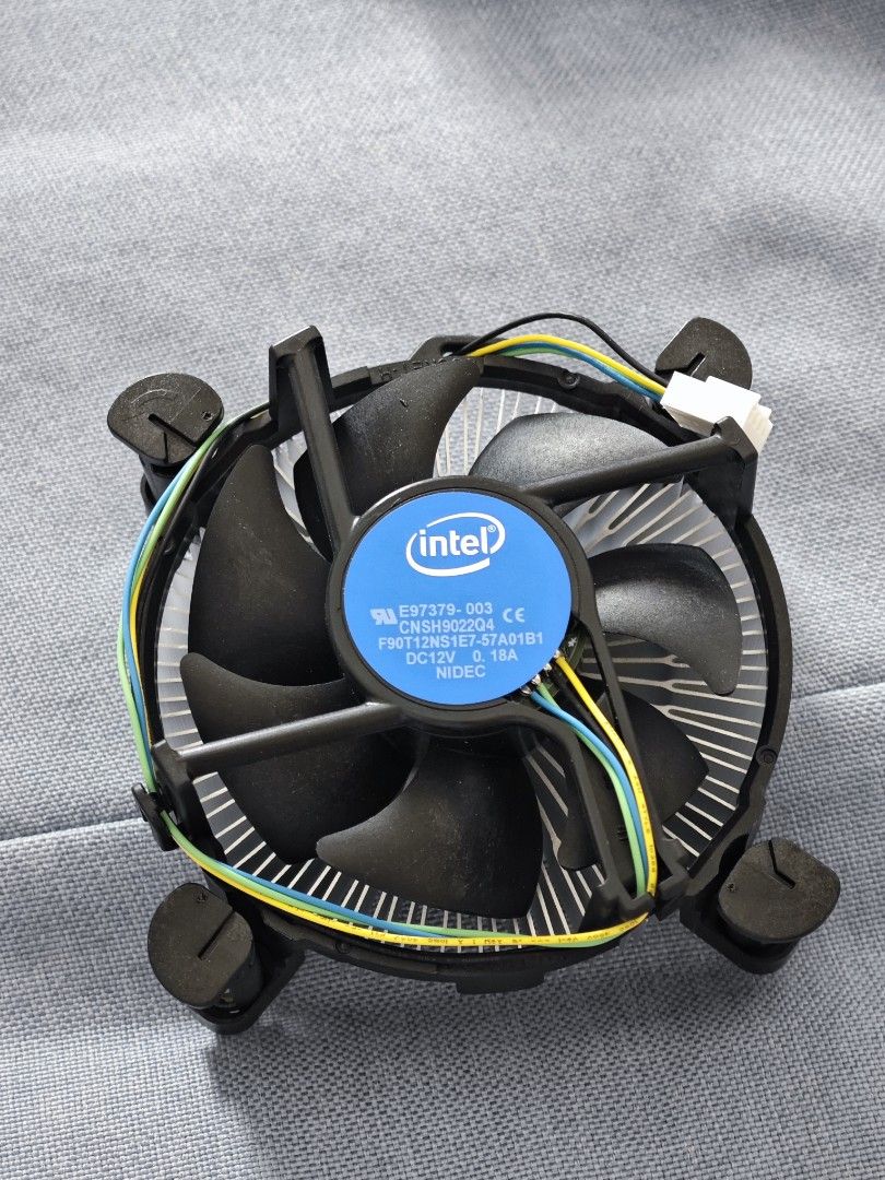 原廠CPU風扇 散熱器 Intel CPU Fan, 電腦＆科技, 桌上電腦 - Carousell