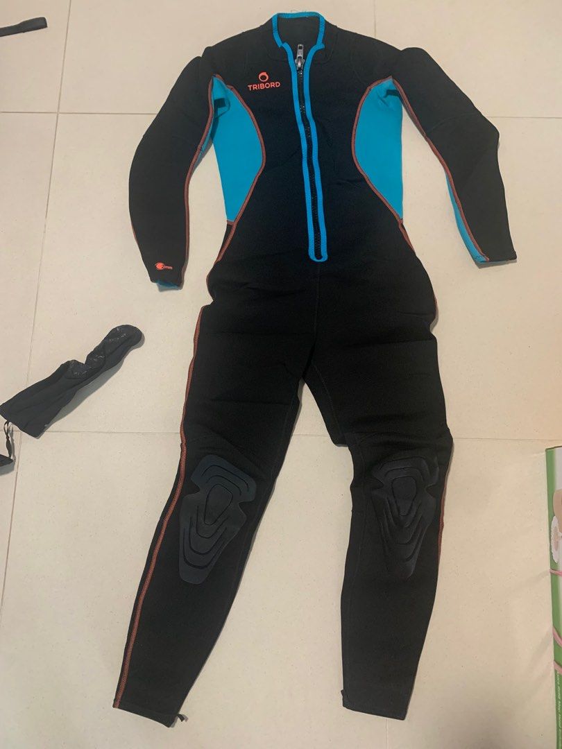 Decathlon Long Wetsuit, Sports Equipment, Other Sports Equipment and
