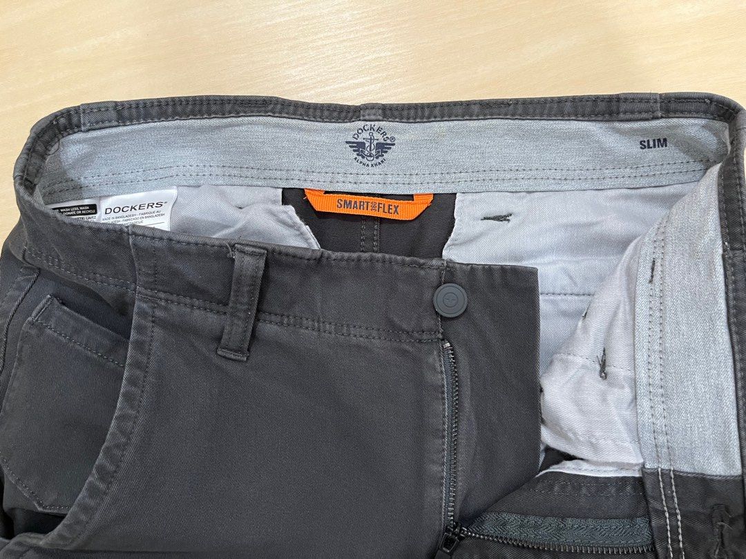 Dockers alpha hotsell khaki athletic fit