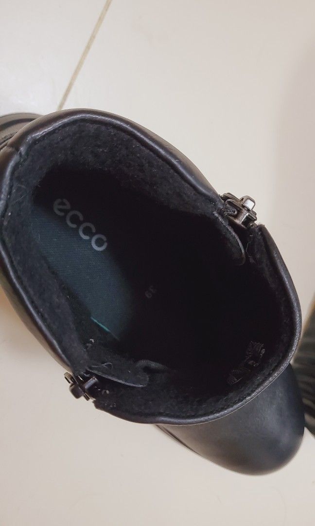Ecco Aquet zip winter boots