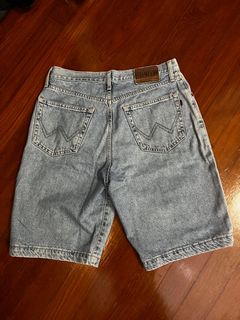 (Category: ) located in . Submitted by retroclosetkl (Listing ID 1253713249, Image 1). Description: .