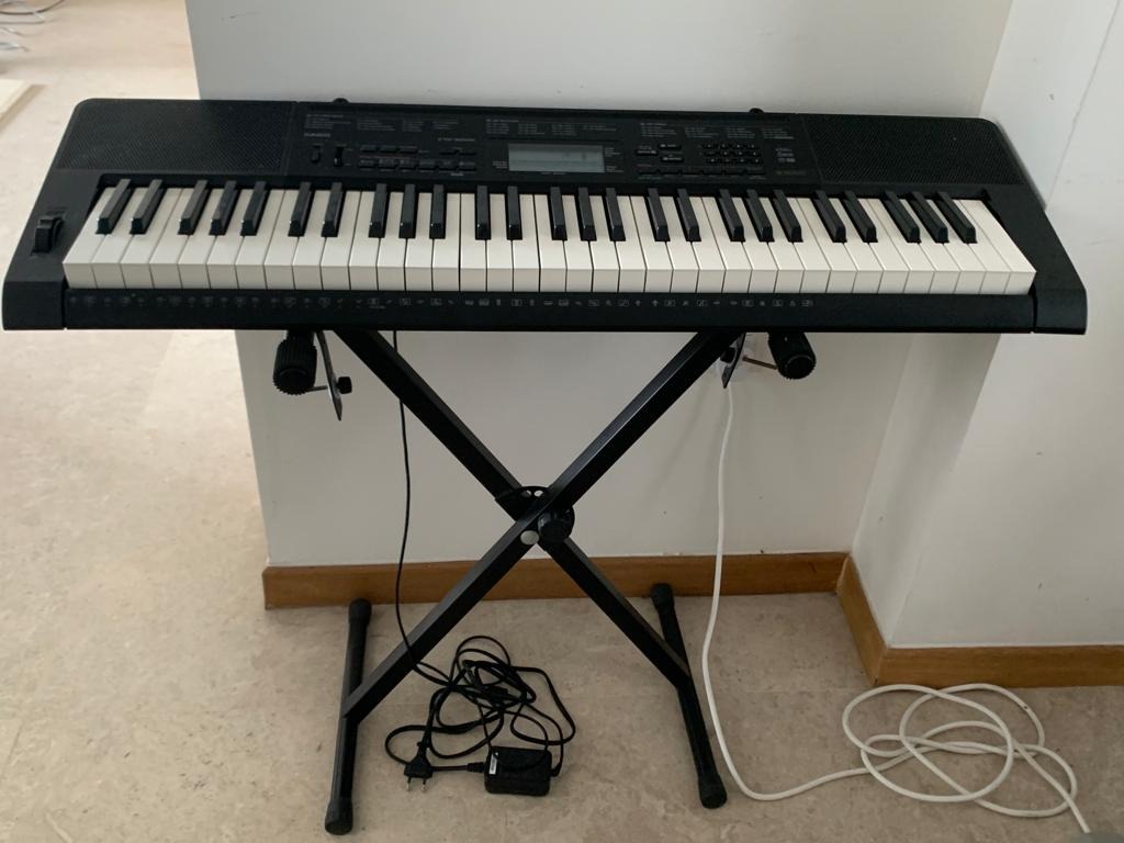 electronic keyboard CTK 3200 CASIO, Hobbies & Toys, Music & Media