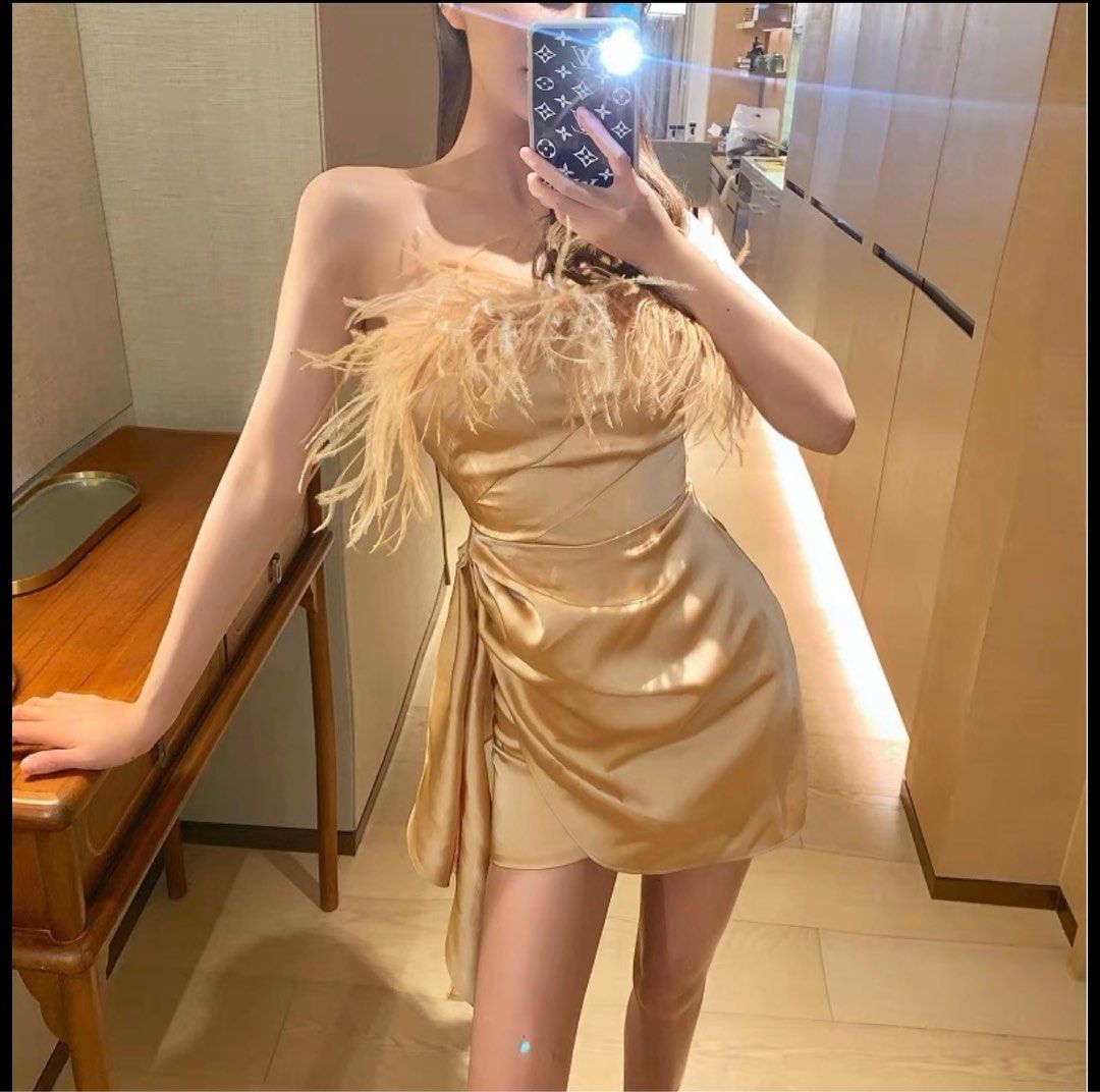 Evening tube gold dress, Women's Fashion, Dresses & Sets, Evening dresses &  gowns on Carousell