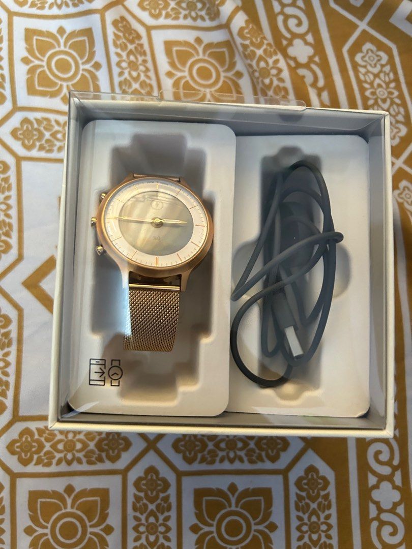 Fossil charter hotsell