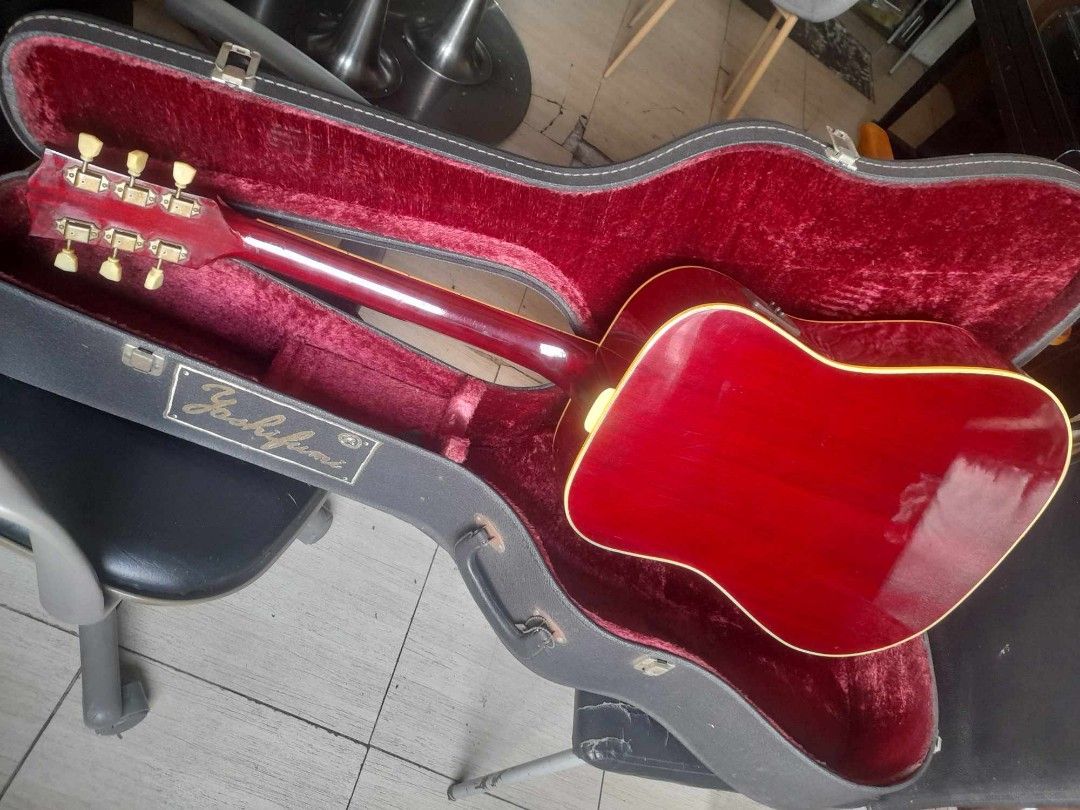 Gibson orville hummingbird (Category: Musical Instruments) located in Manila. Submitted by gerard.gerard6 (Listing ID 1253755639, Image 2). Description: Gibson orville hummingbird from Japan.