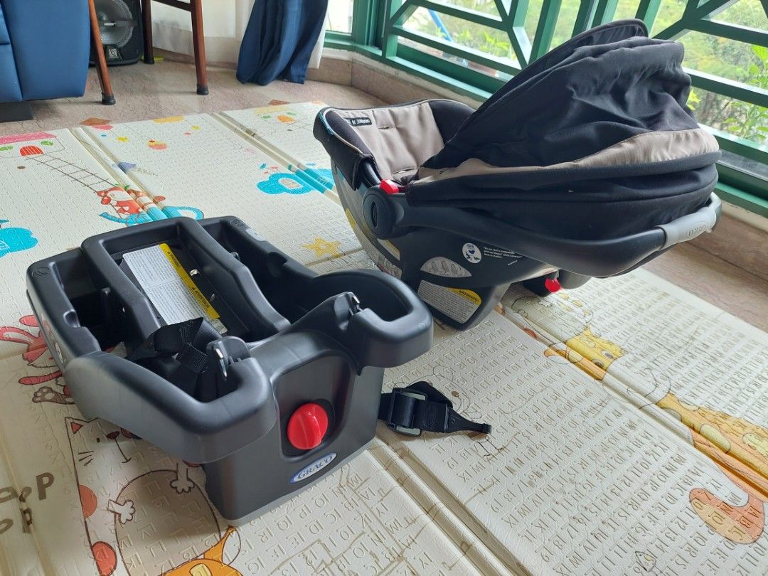 Graco infant car seat and seat base