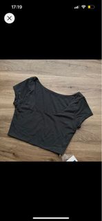 (Category: ) located in . Submitted by helloimsellinggg (Listing ID 1253789494, Image 1). Description: .