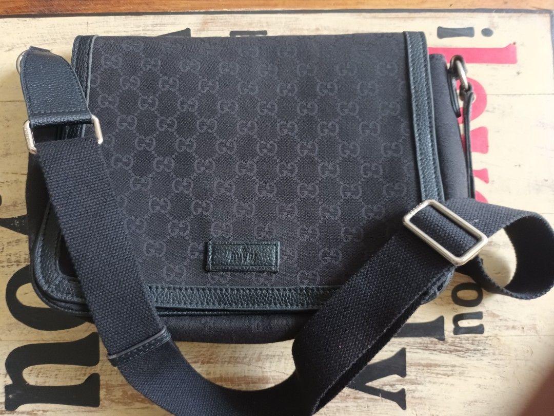 Gucci messenger bag 2025 men