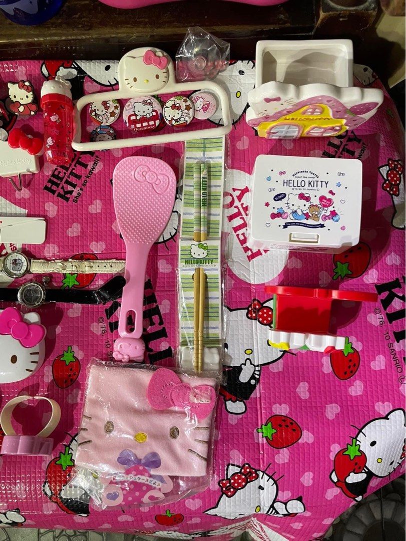 Hello Kitty Collection (Category: Vintage Collectibles) located in Rodriguez. Submitted by peanutb (Listing ID 1253741321, Image 2). Description: Get all for 5k. Message for more info.