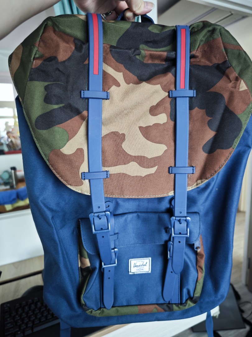 Herschel Backpack, Men's Fashion, Bags, Backpacks on Carousell