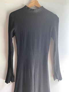 (Category: ) located in . Submitted by mya89wardrobe (Listing ID 1253787706, Image 1). Description: .