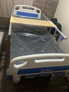 Hospital bed 3 crank
