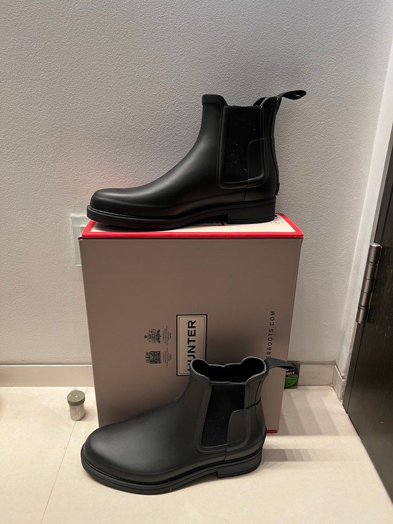 Hunter Chelsea Boots Men s Fashion Footwear Boots on Carousell