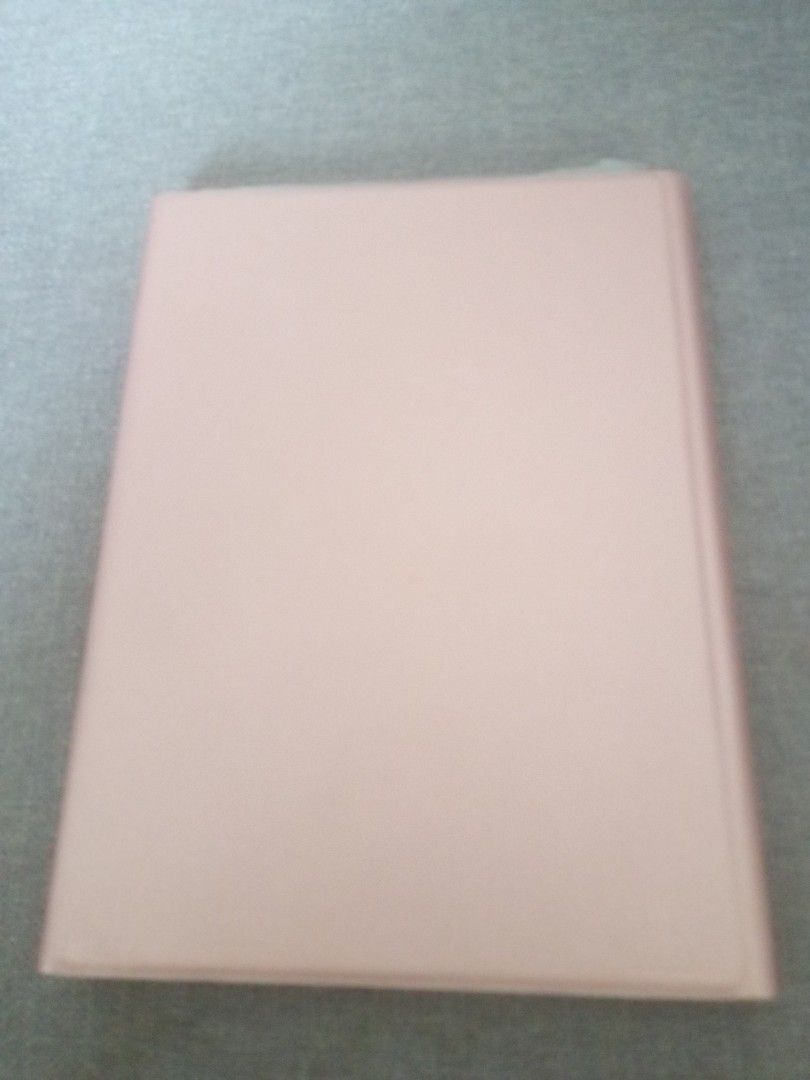 ipad case (Category: Computer Keyboard) located in Singapore. Submitted by sarahmcwien (Listing ID 1253794683, Image 2). Description: Hi im selling my New ipad case/ Pro 9.7/ Air 2/ Air.