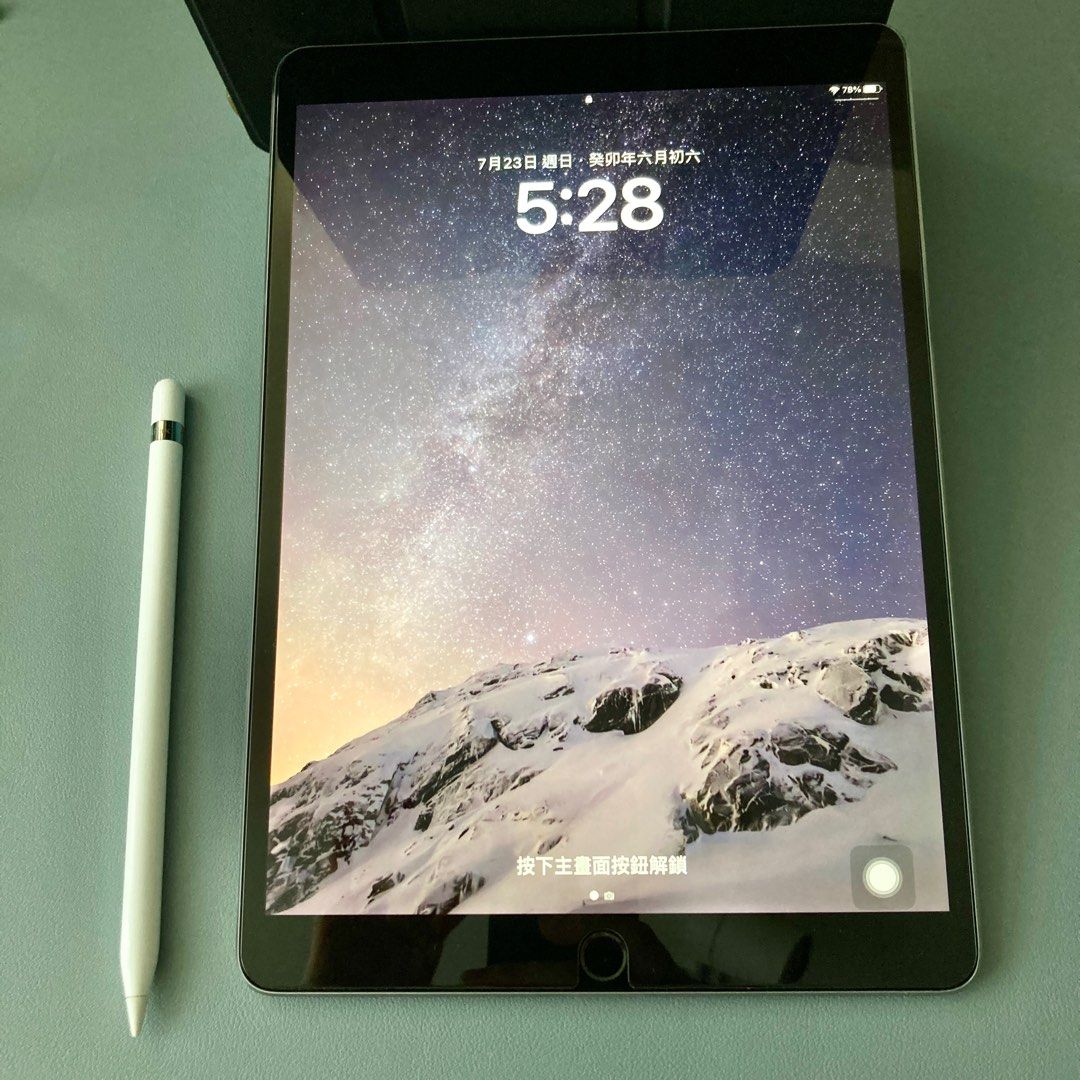 てなグッズや pro 【美品】iPad 10.5 pencil付 純正apple 256GB ...