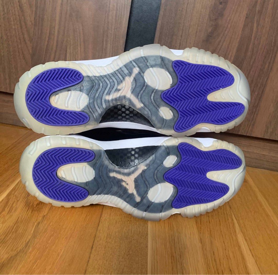 Jordan 11 store concord bottom