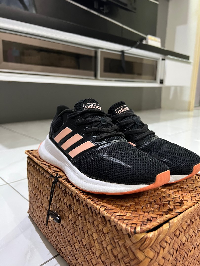 Kasut sukan sport shoes Adidas Runfalcon Women s Fashion