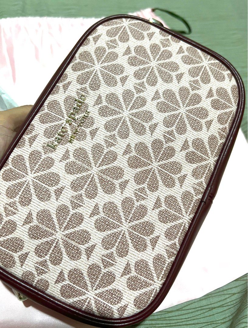 Kate Spade Medium Camera Bag (Category: Luxury Bags & Wallets) located in Rizal. Submitted by raine.1124 (Listing ID 1253719995, Image 3). Description: ▫️Kate Spade Medium Camera Bag ▫️Pink-Multi Spade Flower Print ▫️Retail Item, comes with dust bag ▫️Shipping Fee Excluded.
