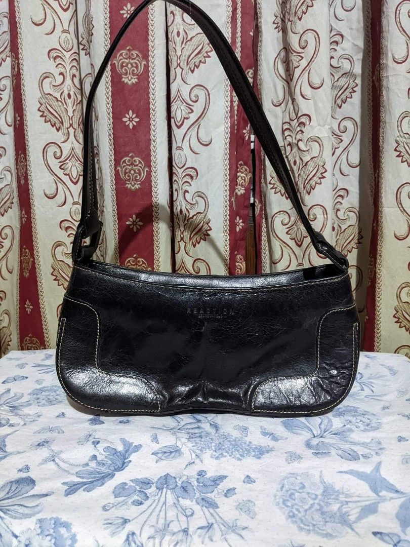 Kenneth cole reaction outlet shoulder bag
