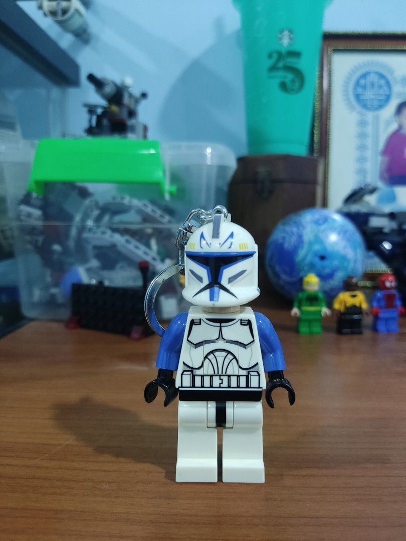 Lego captain on sale rex keychain