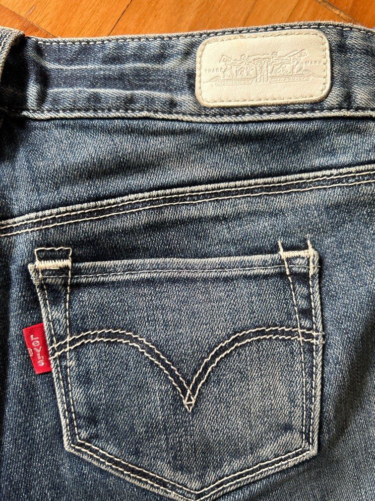 Levi s jeans size 26