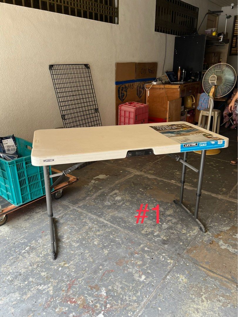 Costco lifetime top 4 foot table