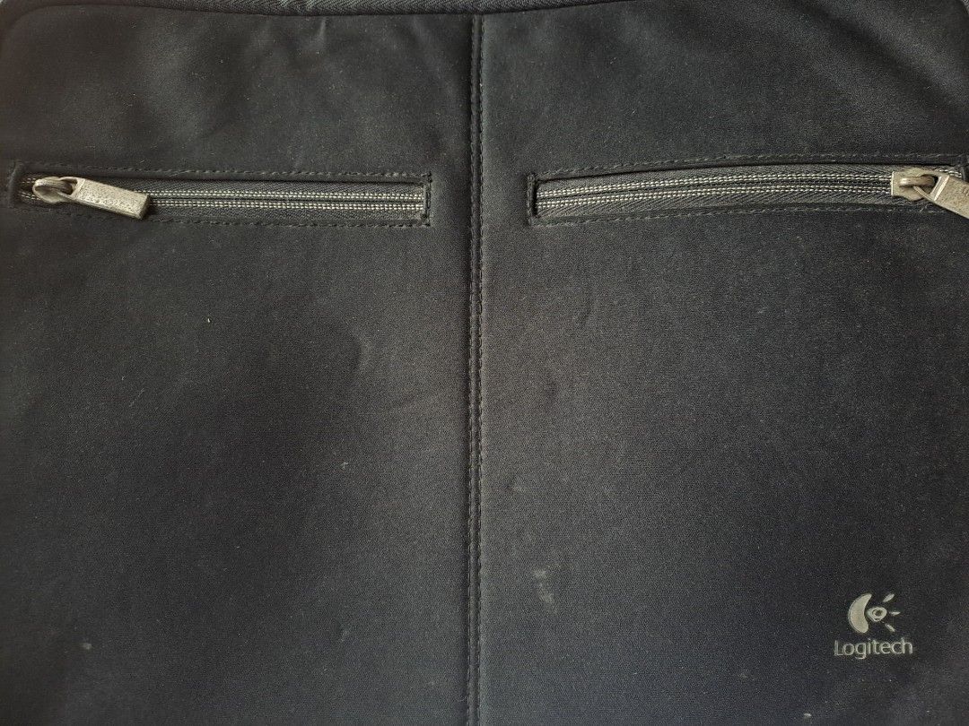 Logitech laptop sleeve case 12, 13, 13.3 inch (Category: Laptop Bags & Sleeves) located in Quezon City. Submitted by ph_araoh (Listing ID 1253769601, Image 1). Description: Authentic Logitech laptop sleeve Black with 2 secondary pockets fits maximum 13.3 inches laptop and smaller issues: normal tarnishing of metal zippers (still working).