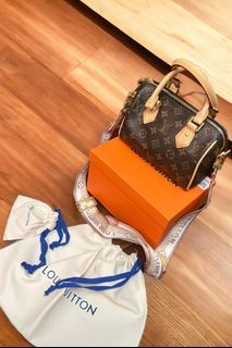 Louis Vuitton, Bags, Louis Vuitton Vintage Kenyan Fawn Buci Box Epi  Leather Shoulder Bag