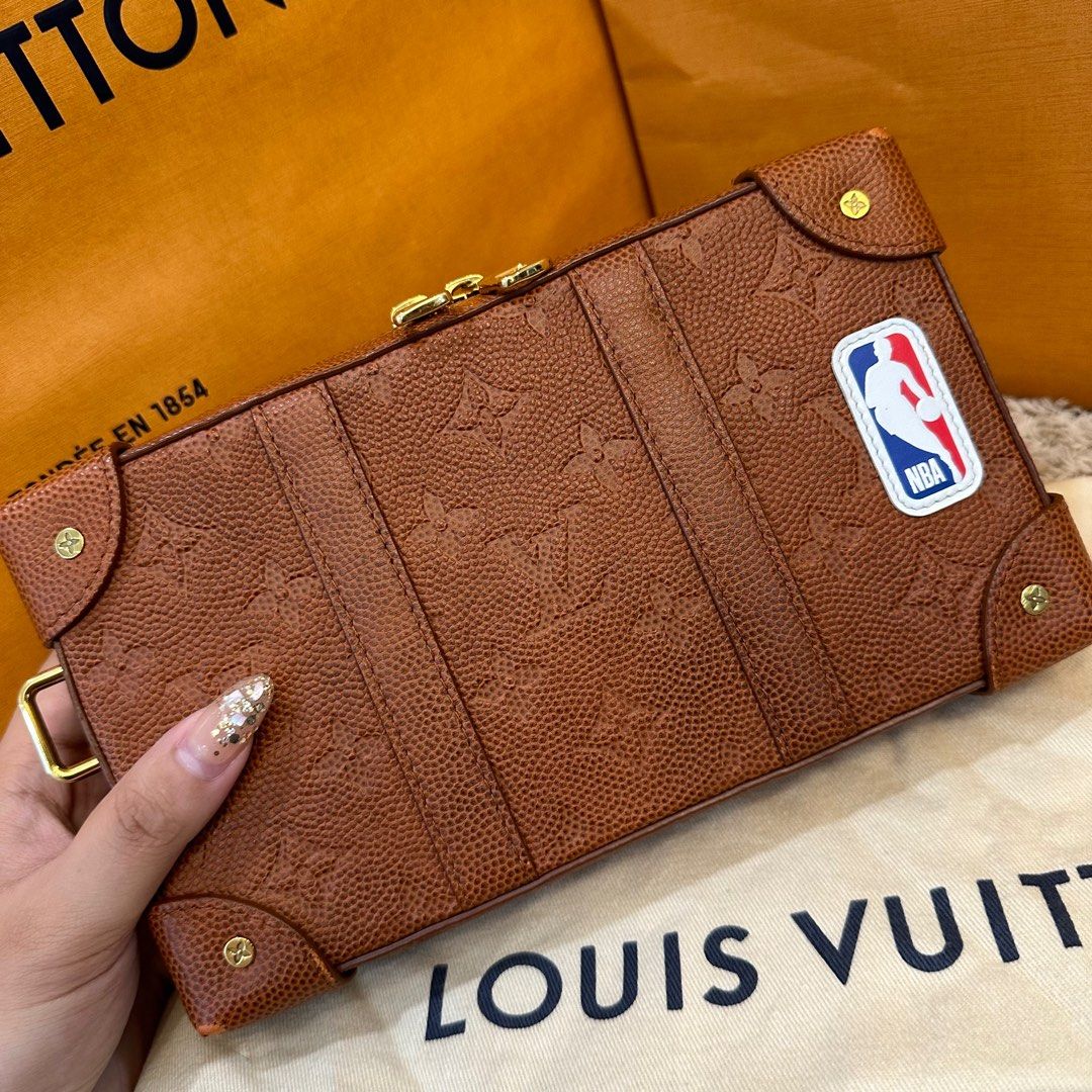 Louis Vuitton X NBA Soft Trunk Wearable Wallet Bag – ZAK BAGS