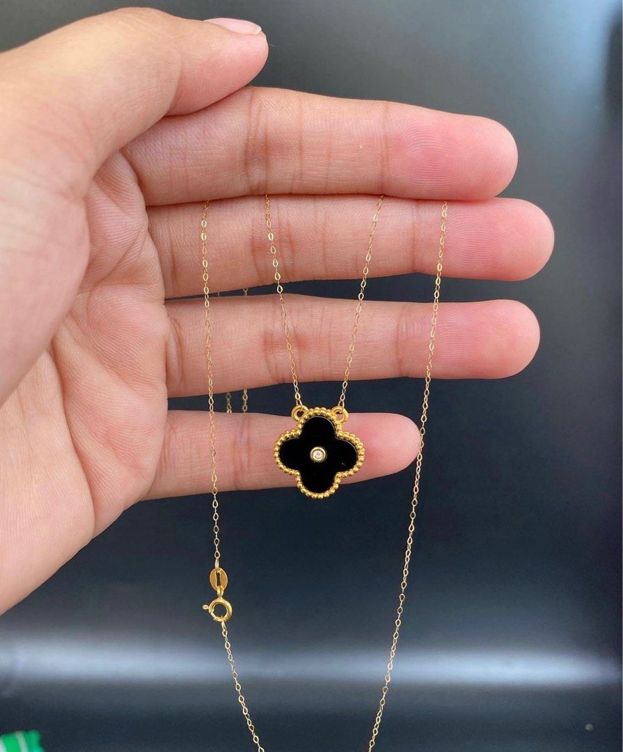 Alhambra clover necklace deals