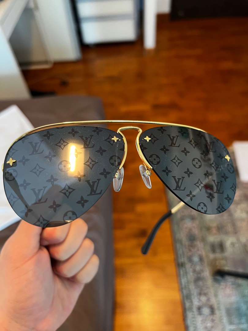 Authenticated) LV Grease Sunglasses , Women's Fashion, Watches