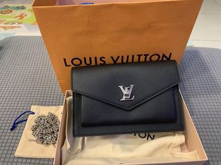 LOUIS VUITTON My Lockme Chain Leather Shoulder Bag Chataigne