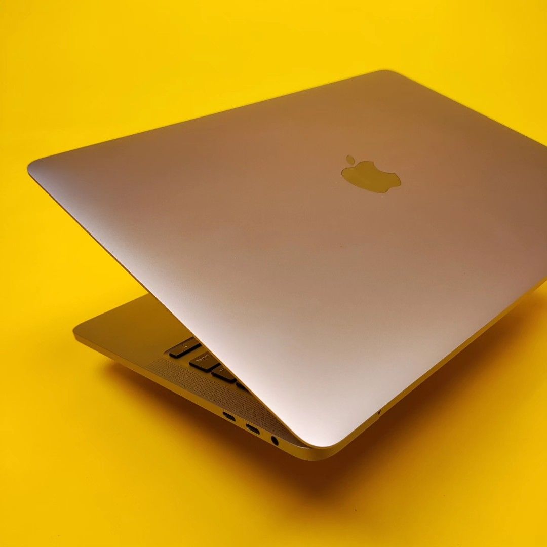 MacBook Pro 13 inch 2020 i5 Ram 16GB ssd 1TB Ex iBox, Elektronik