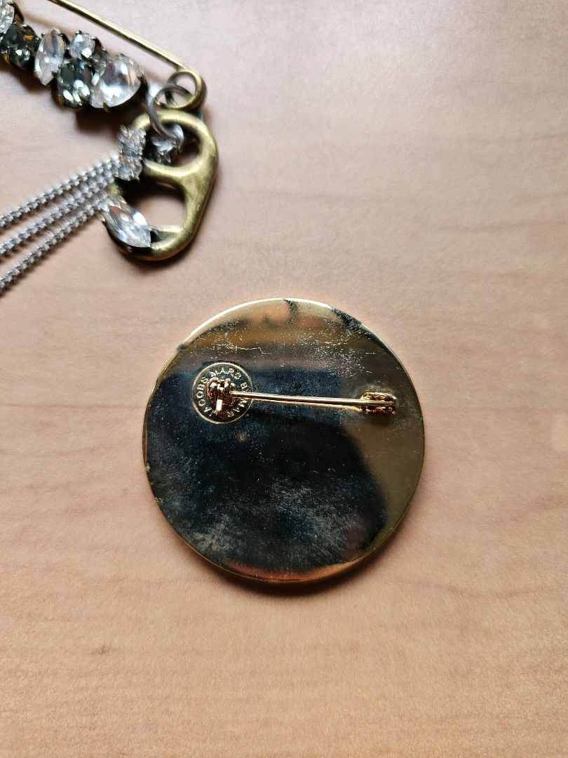 Marc jacobs deals brooch