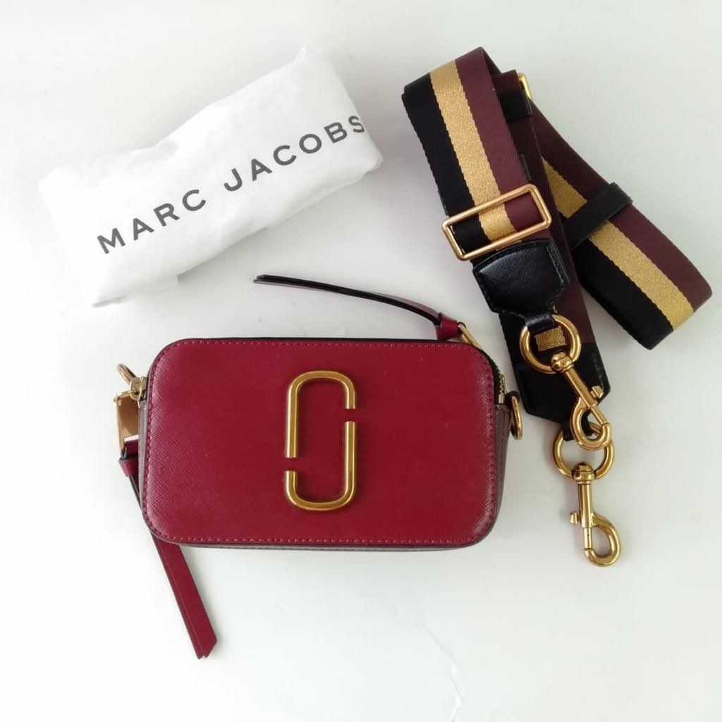 MARC JACOBS snapshot deep maroon, Barang Mewah, Tas & Dompet di Carousell