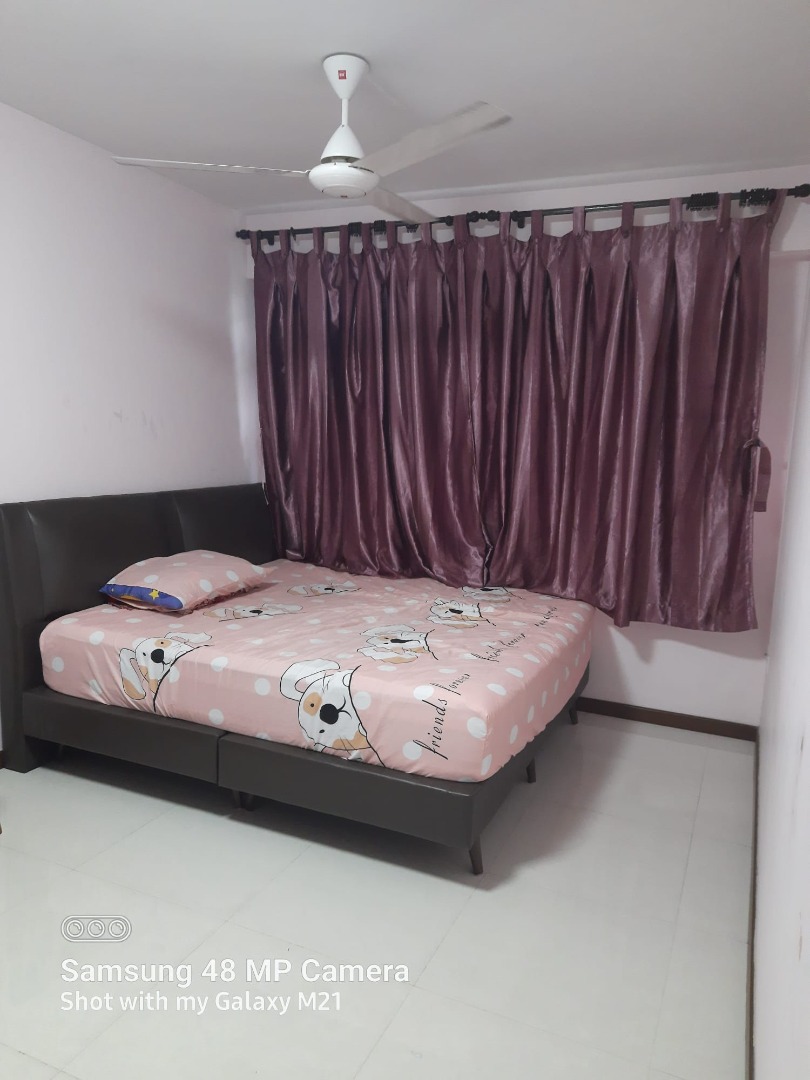 MASTER BEDROOM FOR RENT BOON LAY AVE (INDIAN LAND LORD H/P