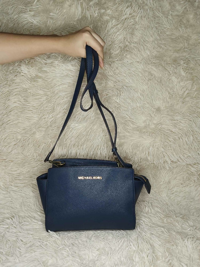 Selma messenger top