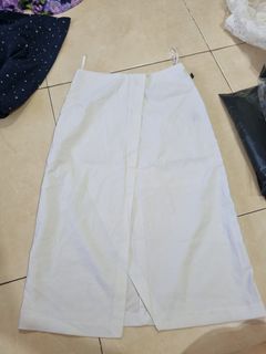 Midi skirt slit white