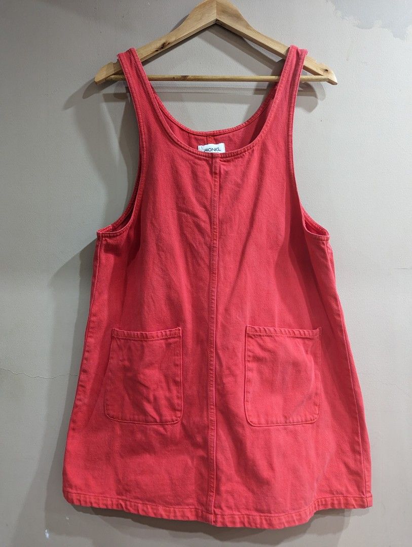 Monki denim dress (Category: Dresses) located in Las Pinas. Submitted by rozramer (Listing ID 1253832813, Image 1). Description: Item in great condition. Pick up in BF Resort Village, Las Pinas at buyer's expense. Shipping options are gogo express, grab and lalamove. Other shipping preferences will be handled by buyer and pick-up at my place. Payment can be made via Gcash or BPI Family transfer. Tag size Small but can fit upto Medium..