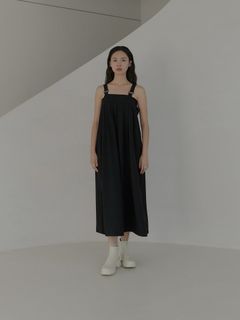mouggan 後V型剪裁吊帶裙