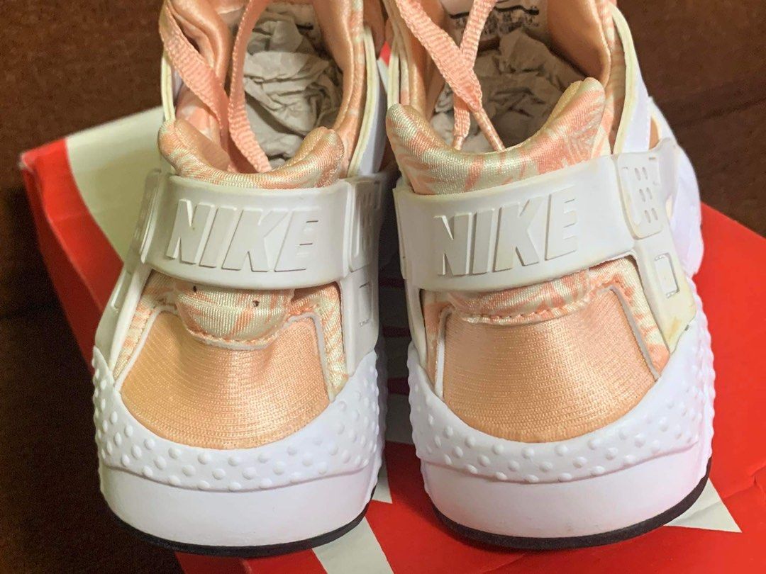 Nike air huarache womens rose deals gold
