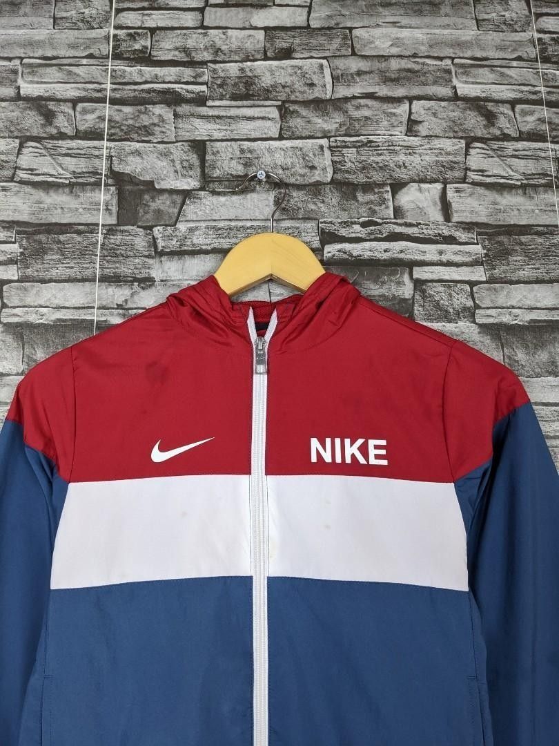 Nike hotsell multicolor sweater