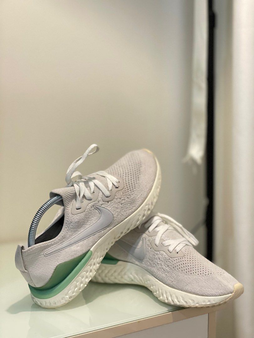 Nike epic react flyknit light silver outlet