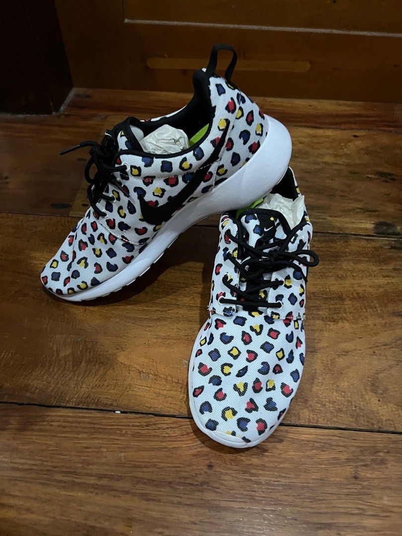 Nike roshe cheetah deals