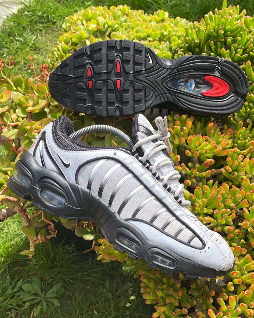 Nike tailwind 4 grey 2025