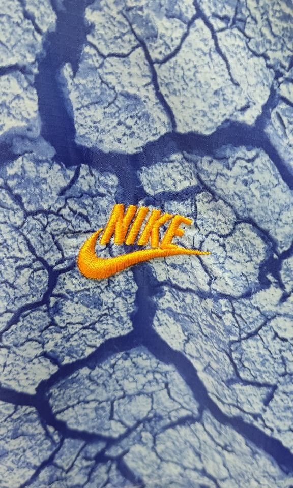 Nike x Atmos Elephant Windbreaker (Category: Coats, Jackets and Outerwear) located in Bacolod City. Submitted by finestselections (Listing ID 1253767069, Image 2). Description: Brandnew condition 10/10 color rate 10/10 condition no issue Dimes: 26x29.