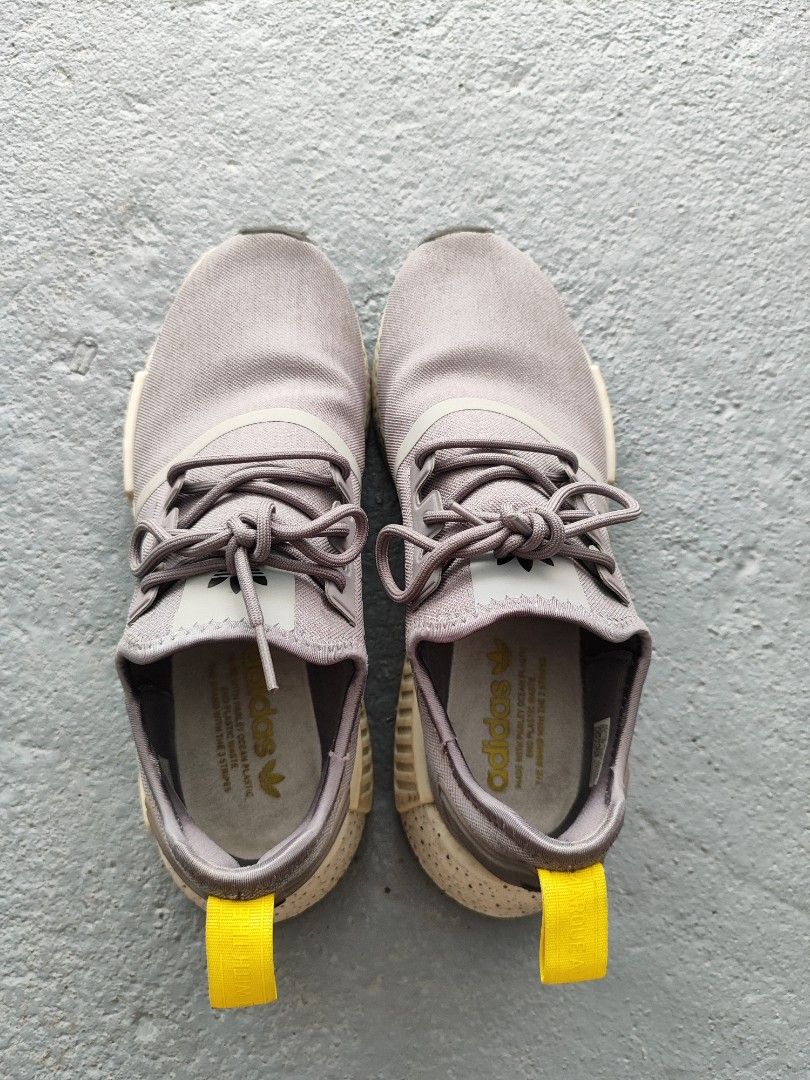 Adidas nmd r2 sale beige/pink/vapor grey/vapor grey/tech earth