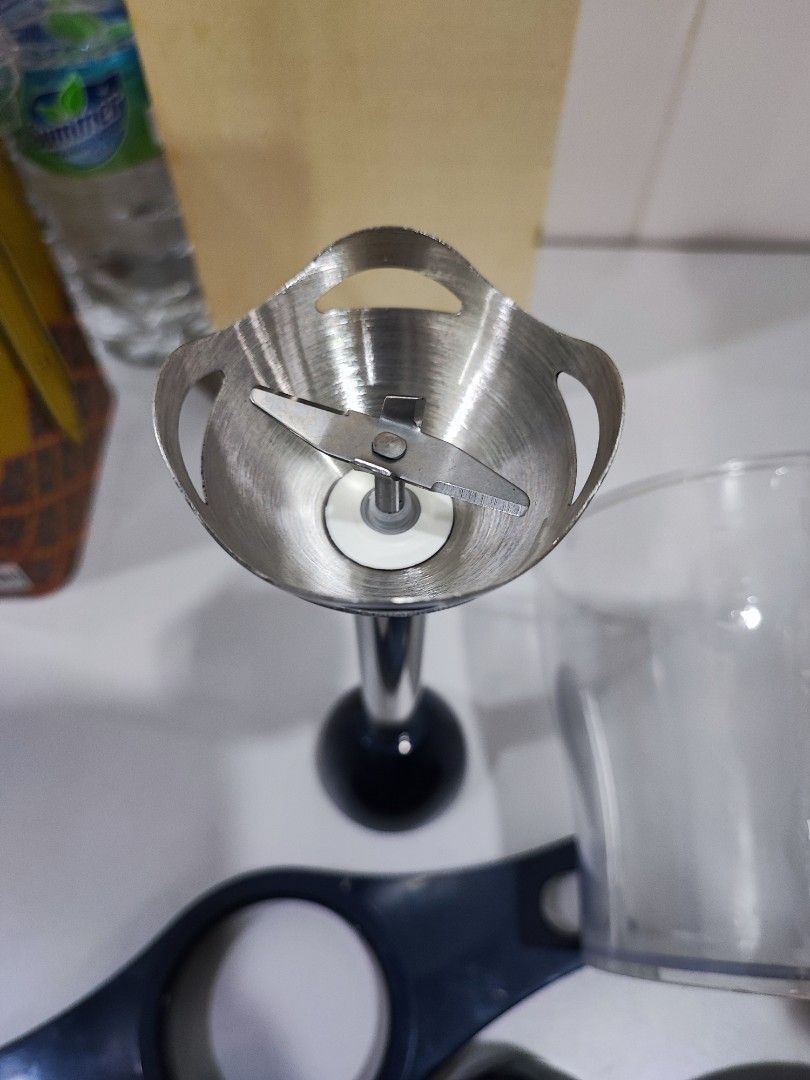 Nutrilite Amway powerful hand blender, TV & Home Appliances, Kitchen Appliances, Juicers