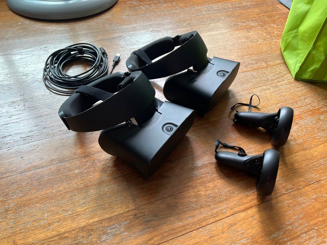 Oculus Rift S (Read Description), Video Gaming, Gaming Accessories ...